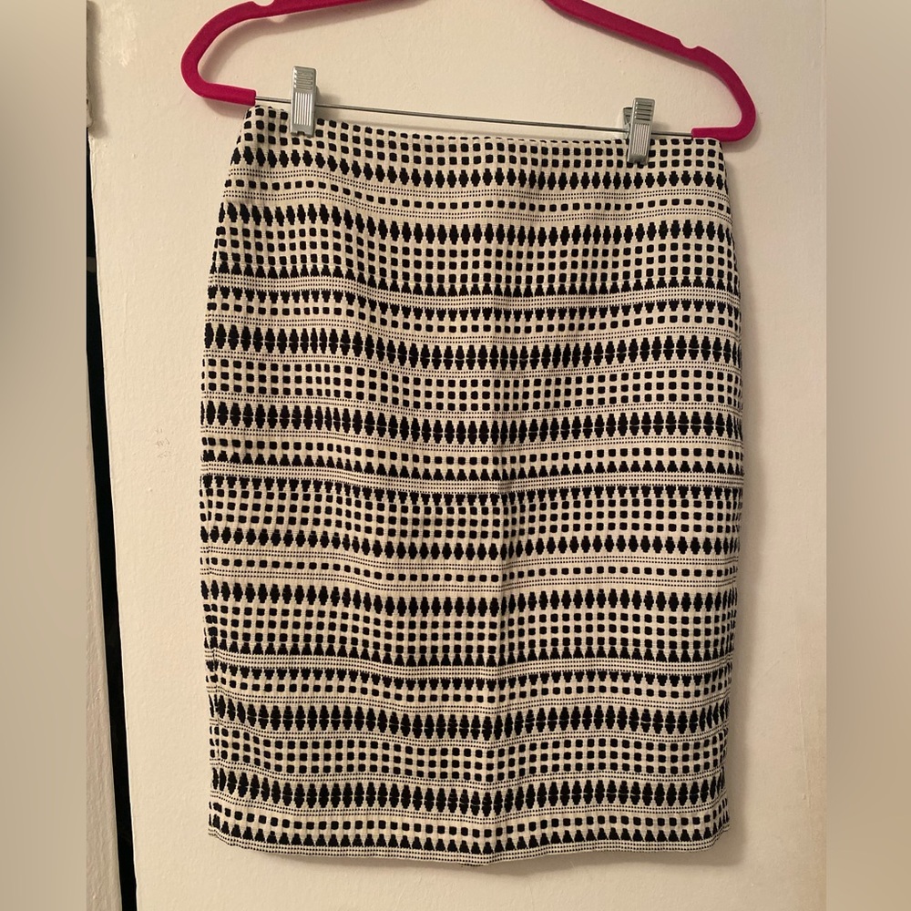 NWT Ann Taylor Loft pencil skirt new size 6